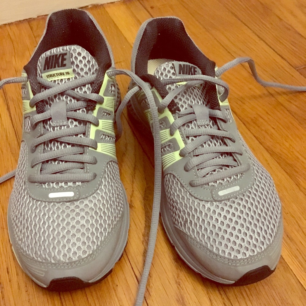 NIKE sneakers